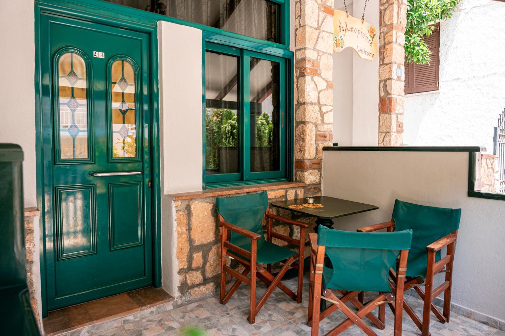 Sante Lejlighedshotel Kallithea  Eksteriør billede